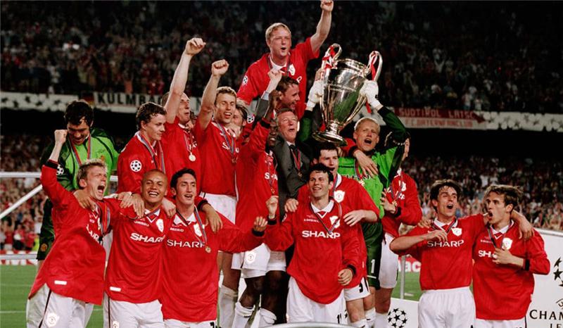 足球比赛中 足球比赛中