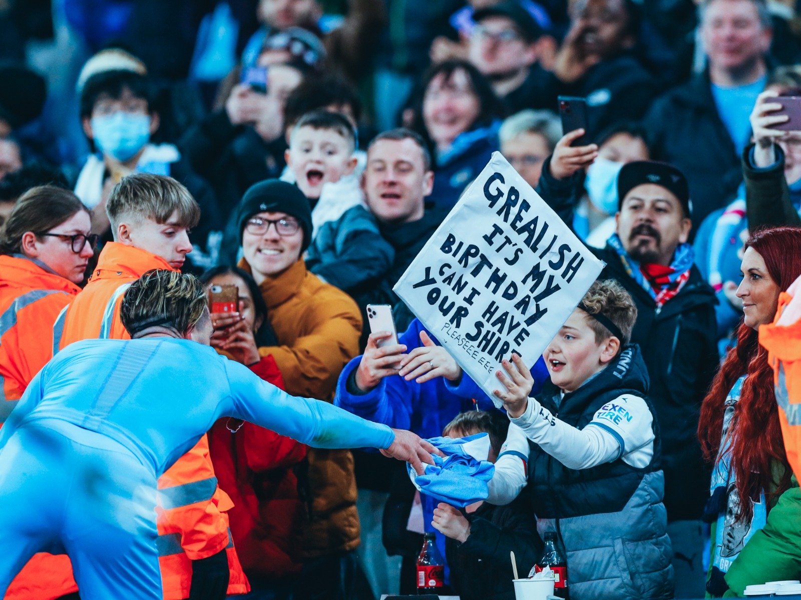 战略调整与 战略调整与